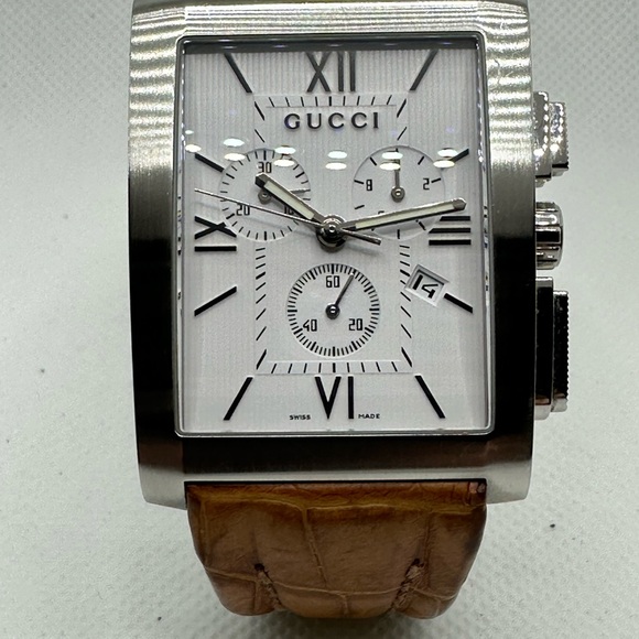 Gucci Swiss Made Chronograph Timepiece With a Genuine Tan Leather Watch Strap - Picture 3 of 5